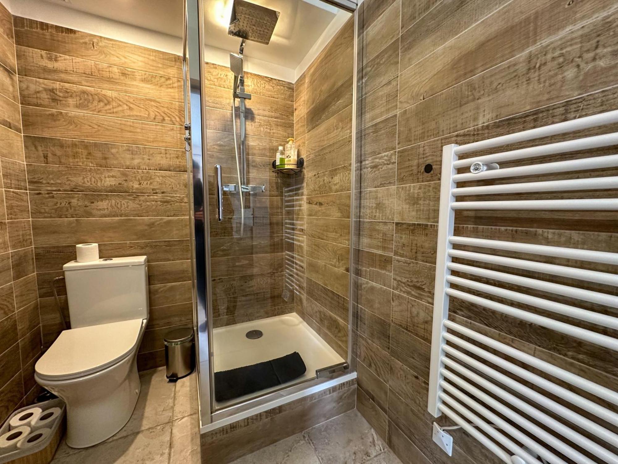 Cosy Madrid, Appartement Proche De La Mer Cannes Exteriör bild