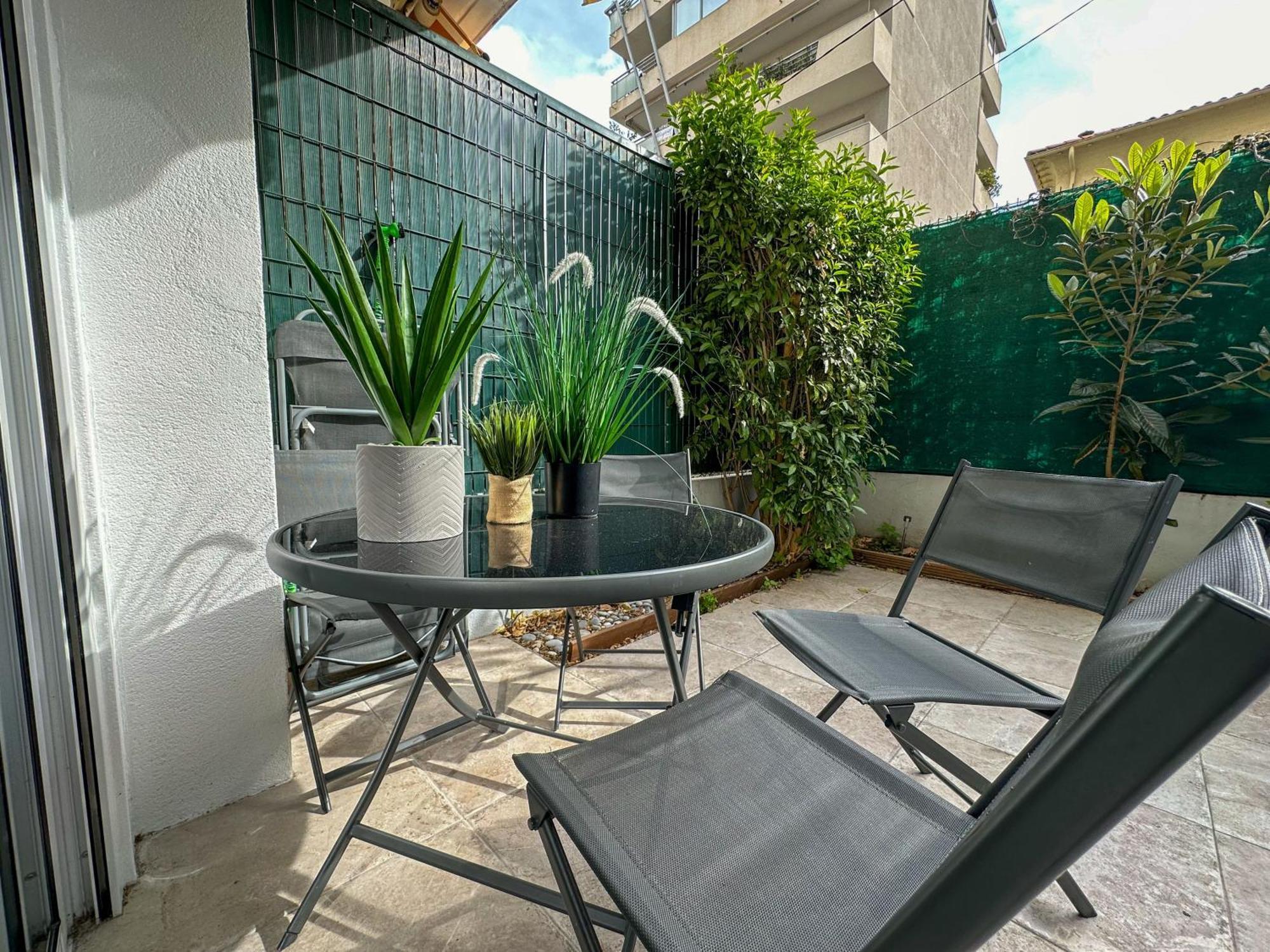 Cosy Madrid, Appartement Proche De La Mer Cannes Exteriör bild